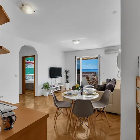 Newly Renovated Apartment With A Beautiful Sea View Emili Promajna Exterior photo