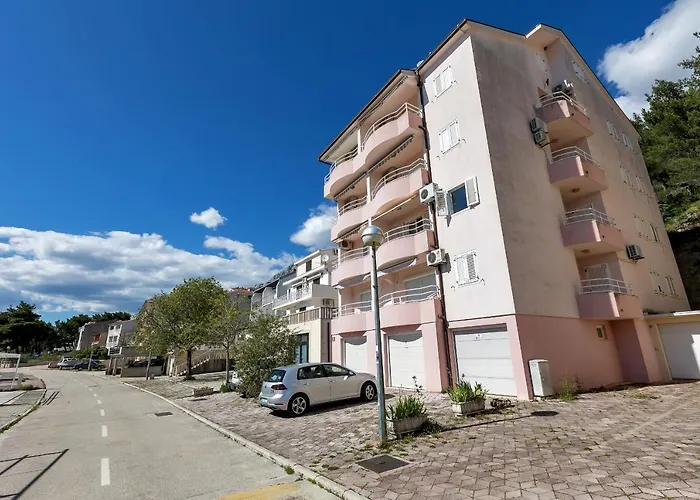 Newly Renovated Apartment With A Beautiful Sea View Emili