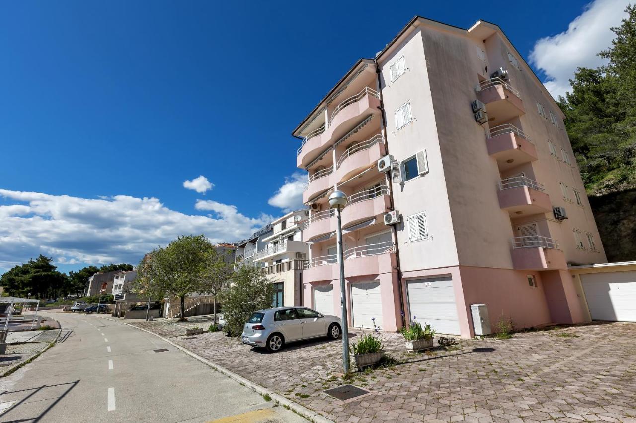 Apartmán Newly Renovated With A Beautiful Sea View Emili *